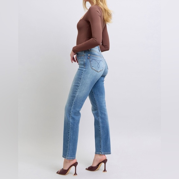 NWT Judy Blue PLUS + REG Size Vintage Wash Thermal Lined Straight Leg Jeans - Picture 7 of 11